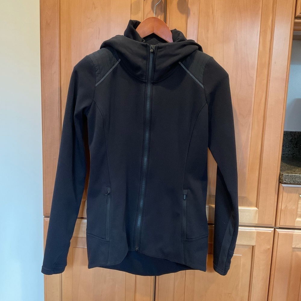 ❗️SOLD❗️Athleta Zip Up Jacket with hood